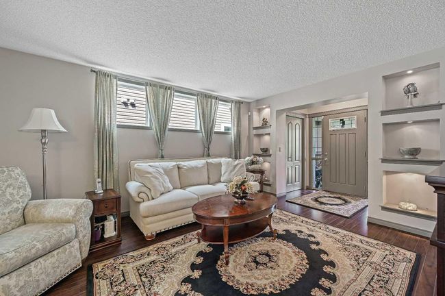 41 Legacy Gate Se, Home with 3 bedrooms, 4 bathrooms and 2 parking in Calgary AB | Image 8