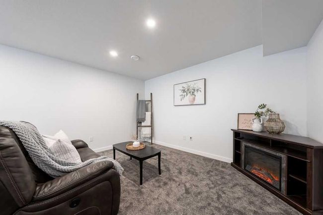 7 Sundown Cres, House other with 4 bedrooms, 4 bathrooms and 4 parking in Cochrane AB | Image 36