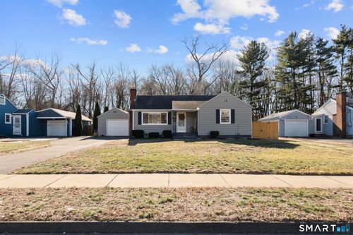 123 E Wolcott Ave, Windsor, CT, 06095-4437 | Card Image