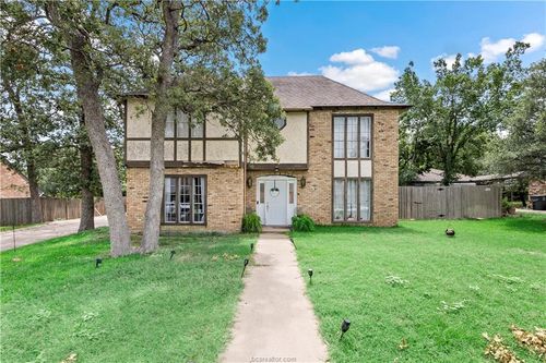 2508 Memorial Dr, Bryan, TX, 77802-2823 | Card Image