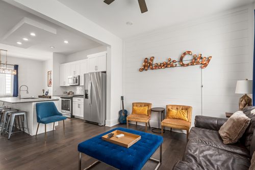 819 Vibe Pl, Nashville, TN, 37216-2541 | Card Image