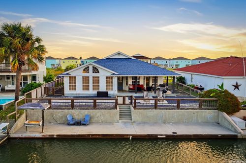 231 Windjammer St, Rockport, TX, 78382-9766 | Card Image