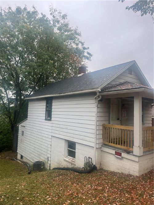 807 Toman Ave, Clairton, PA, 15025-1125 | Card Image