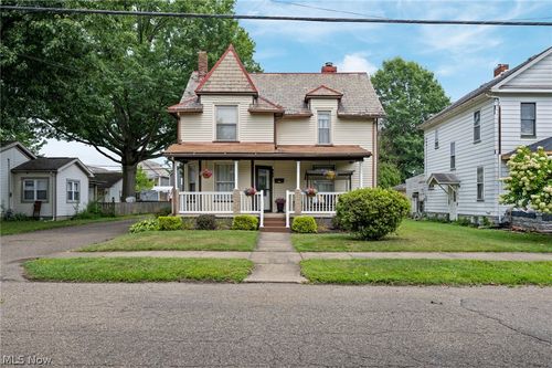 907 11th St Nw, New Philadelphia, OH, 44663-1009 | Card Image