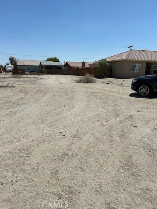 1255 Red Sea Ave, Thermal, CA, 92274-8501 | Card Image