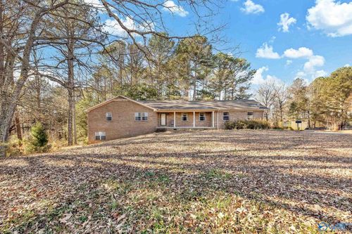 784 Talucah Rd, Valhermoso Springs, AL, 35775-7210 | Card Image