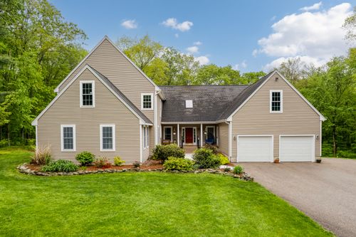 110 Jones Hollow Rd, Marlborough, CT, 06447-1141 | Card Image
