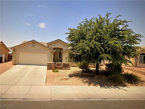 251 Woodbury Ln, Mesquite, NV, 89027-8142 | Card Image