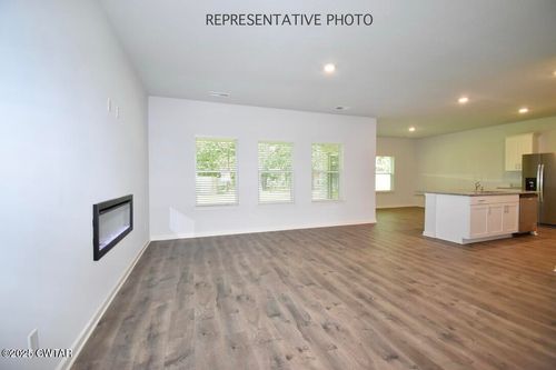 82 Shiloh Spgs, Jackson, TN, 38305-1316 | Card Image