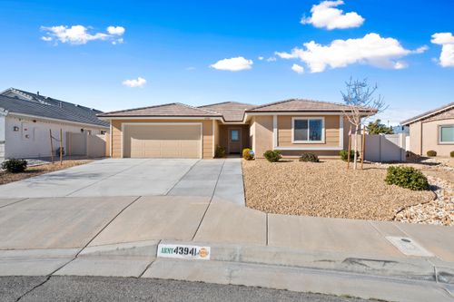 43941 59th St W, Lancaster, CA, 93536-7251 | Card Image