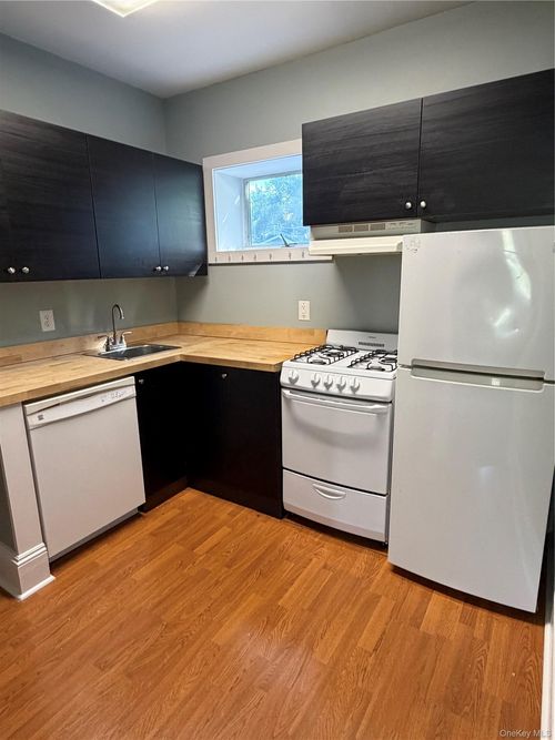 19 Wheeler Ave, Warwick, NY, 10990-1314 | Card Image
