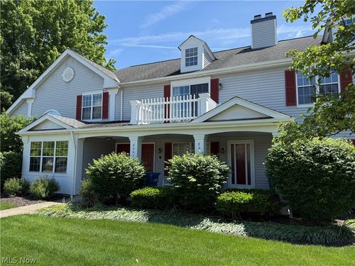4-23413 Grist Mill Ct, Olmsted Falls, OH, 44138-3203 | Card Image