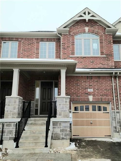 32 Reistwood Dr, Kitchener, ON, N2R0N8 | Card Image