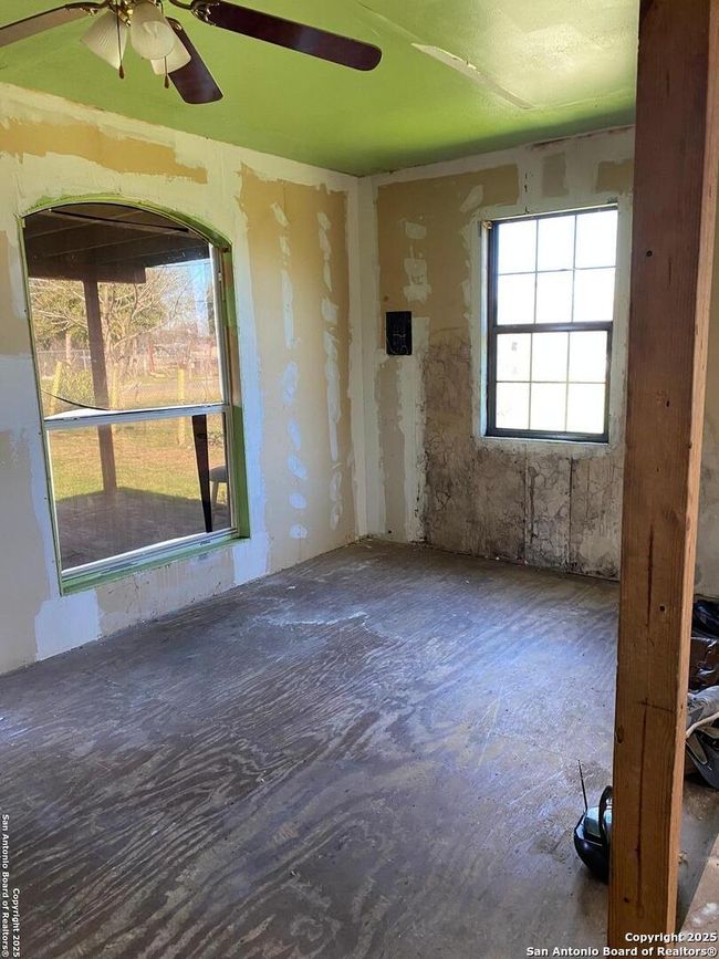 1506 Hough, House other with 3 bedrooms, 1 bathrooms and null parking in Adkins TX | Image 11
