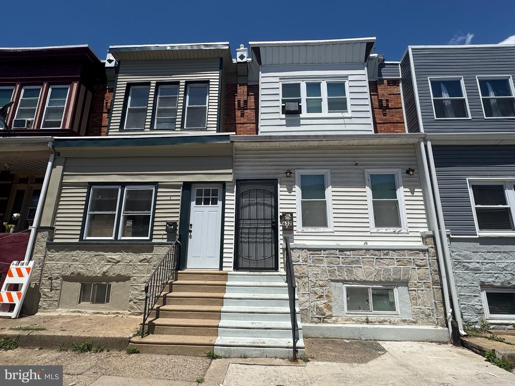 Residential in PHILADELPHIA 4