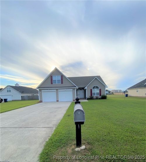 376 Tennessee Walker Dr, Raeford, NC, 28376-8011 | Card Image