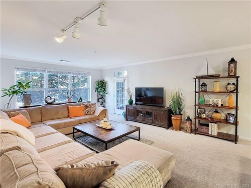 apt-306-850 E Main St, Stamford, CT, 06902-3947 | Card Image