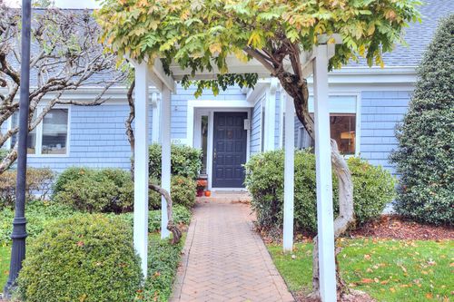 220-220 Lansdowne, Westport, CT, 06880-5649 | Card Image