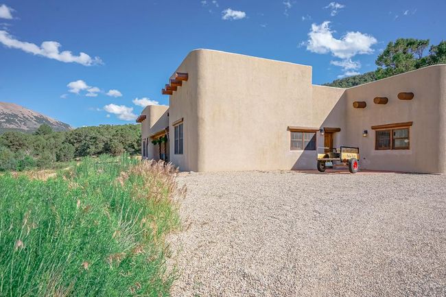 693 County Road 572, House other with 3 bedrooms, 3 bathrooms and 2 parking in Gardner CO | Image 35