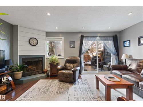 81 Garden Cres, St Albert, AB, T8N5G8 | Card Image