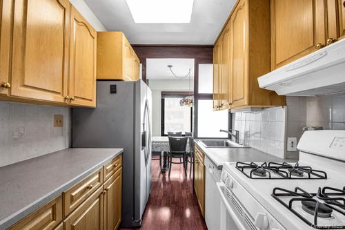 apt-14d-33 14th St, Astoria, NY, 11106-4657 | Card Image