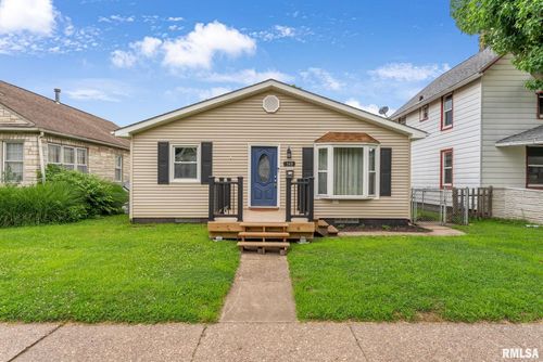 149 17th Ave, East Moline, IL, 61244-2018 | Card Image