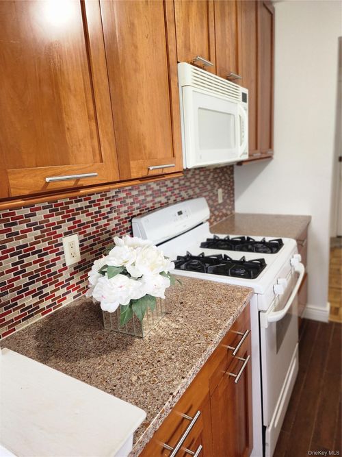 5j-370 Central Avenue, Greenburgh, NY, 10583 | Card Image