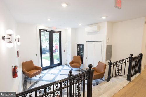 3-2869 28th St Nw, WASHINGTON, DC, 20008-4123 | Card Image