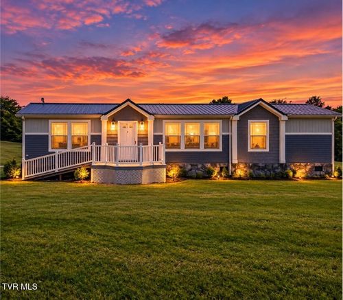 822 Sunlight Rd, Parrottsville, TN, 37843-3006 | Card Image