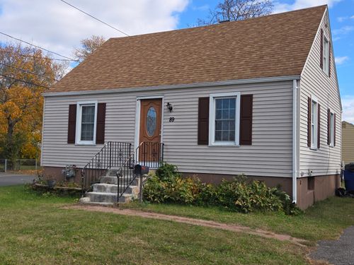 89 Tracy Ave, Waterbury, CT, 06706-2144 | Card Image