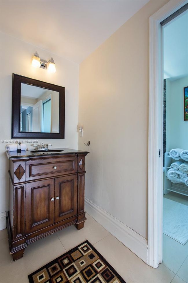 APT-3106 - 1250 S Miami Ave, Condo with 3 bedrooms, 2 bathrooms and null parking in Miami FL | Image 38