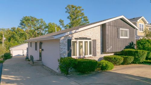 4517 Belmont Road, Downers Grove, IL, 60515 | Card Image