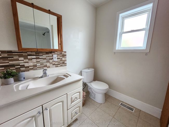 14 Oak St, House attached with 3 bedrooms, 2 bathrooms and 2 parking in Lancaster ON | Image 6
