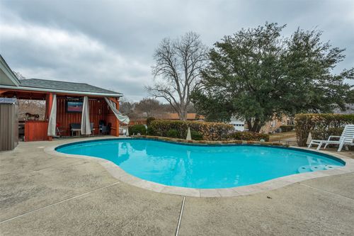 1310 Willow Way, Garland, TX, 75043-1645 | Card Image