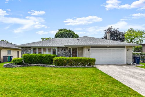 7561 Ponderosa Ct, Orland Park, IL, 60462-4224 | Card Image