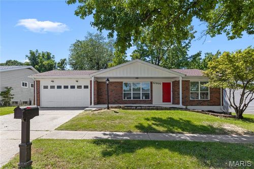 12897 Fox Haven Dr, Florissant, MO, 63033-4809 | Card Image
