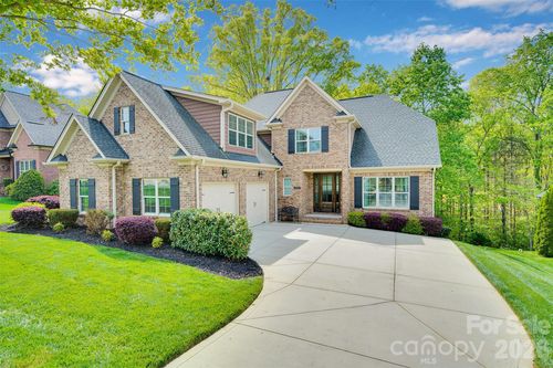 2365 Shiny Leaf Dr, Denver, NC, 28037-8493 | Card Image