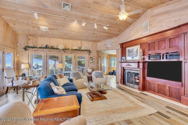 175 Boardwalk, House other with 8 bedrooms, 4 bathrooms and null parking in Point Pleasant Beach NJ | Image 16