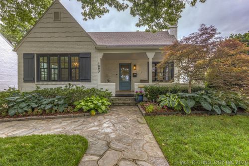 1627 S Delaware Place, Tulsa, OK, 74105 | Card Image