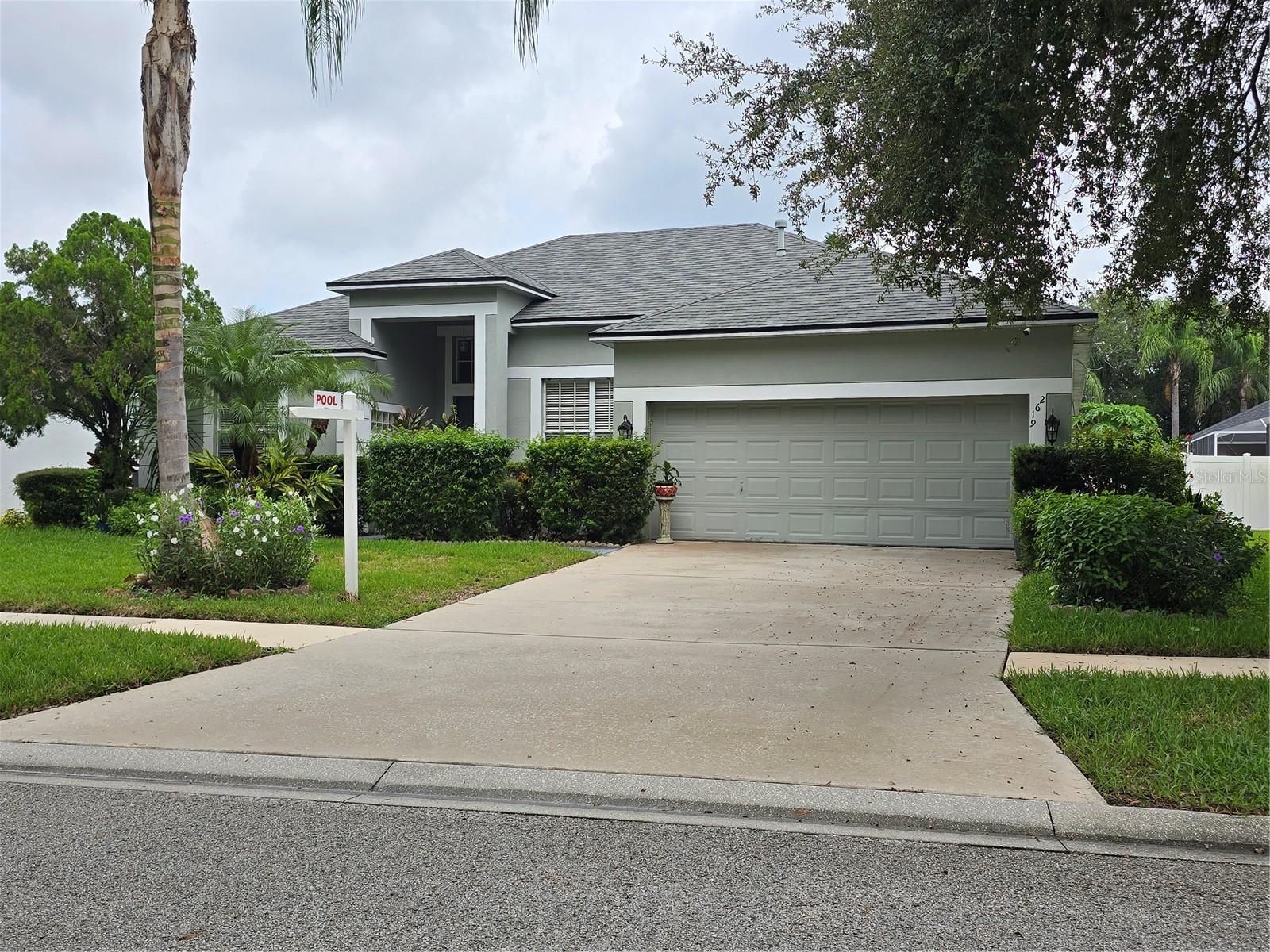 Abbey Grove Dr, Valrico, FL 33594