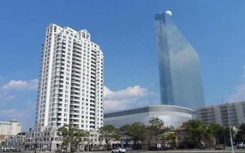 apt-207-526 Pacific Ave, ATLANTIC CITY, NJ, 08401-7663 | Card Image