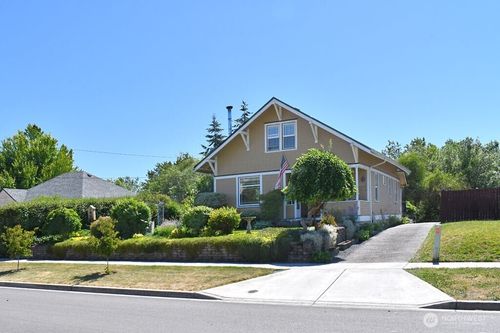 673 Sw Chehalis Ave, Chehalis, WA, 98532-3221 | Card Image