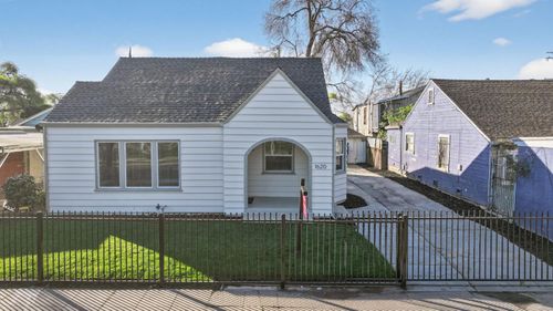 1620 E Harding Way, Stockton, CA, 95205-3705 | Card Image