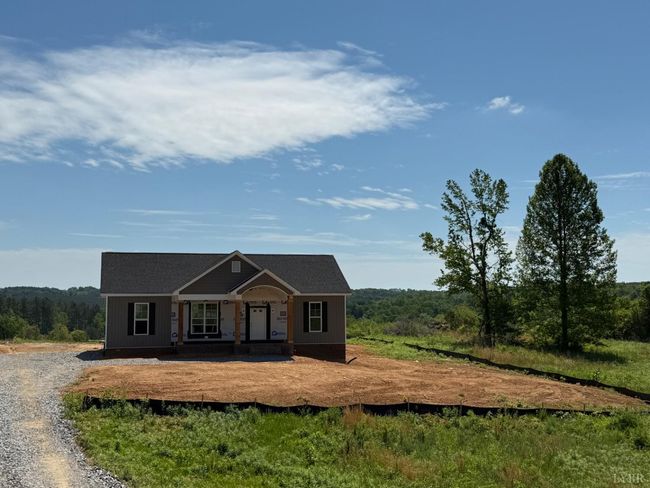 8666 Hat Creek Rd, House other with 3 bedrooms, 2 bathrooms and null parking in Brookneal VA | Image 23