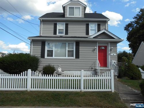 99 Elm St, Elmwood Park, NJ, 07407-1612 | Card Image