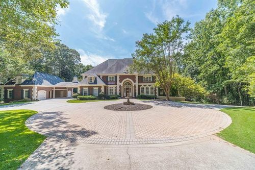 200 Johnson Rd, Suwanee, GA, 30024-1751 | Card Image