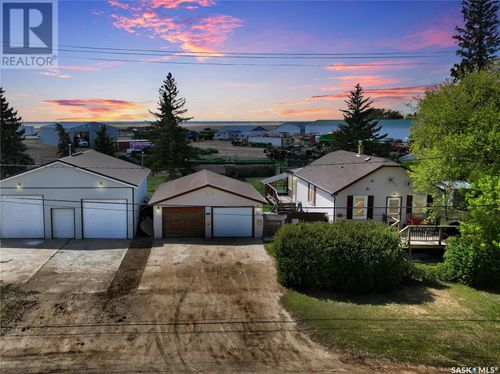 124 S Railway Ave, Balcarres, SK, S0G0C0 | Card Image