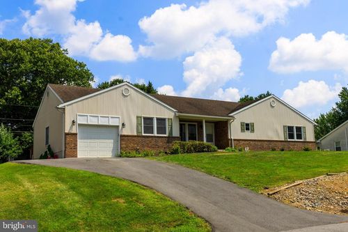 13929 Green Mountain Dr, MAUGANSVILLE, MD, 21767-9709 | Card Image