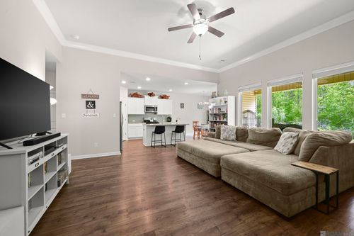 42192 Eagles View Ln, Prairieville, LA, 70769-6070 | Card Image