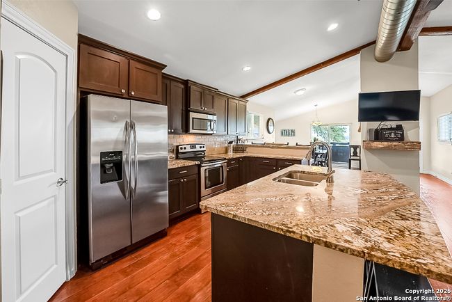 Kitchen/upper level | Image 22
